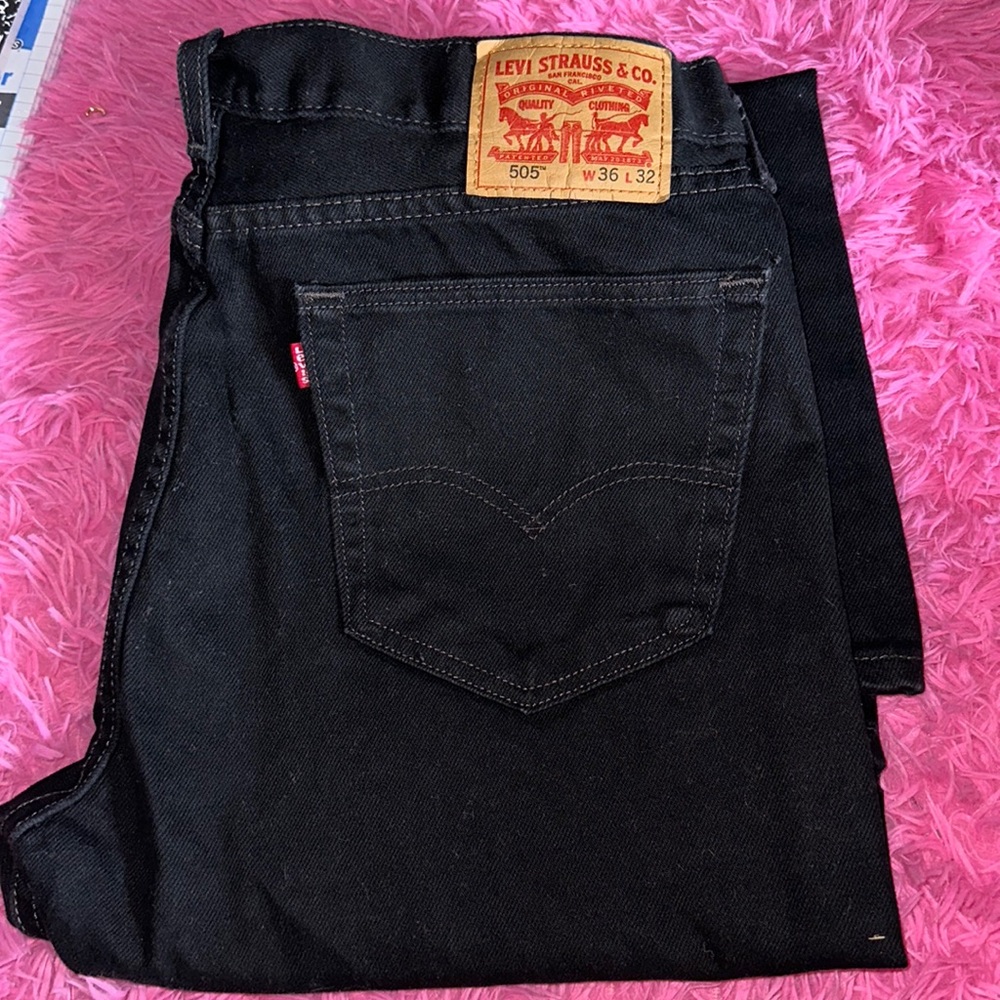 Levi’s men jeans never worn 505